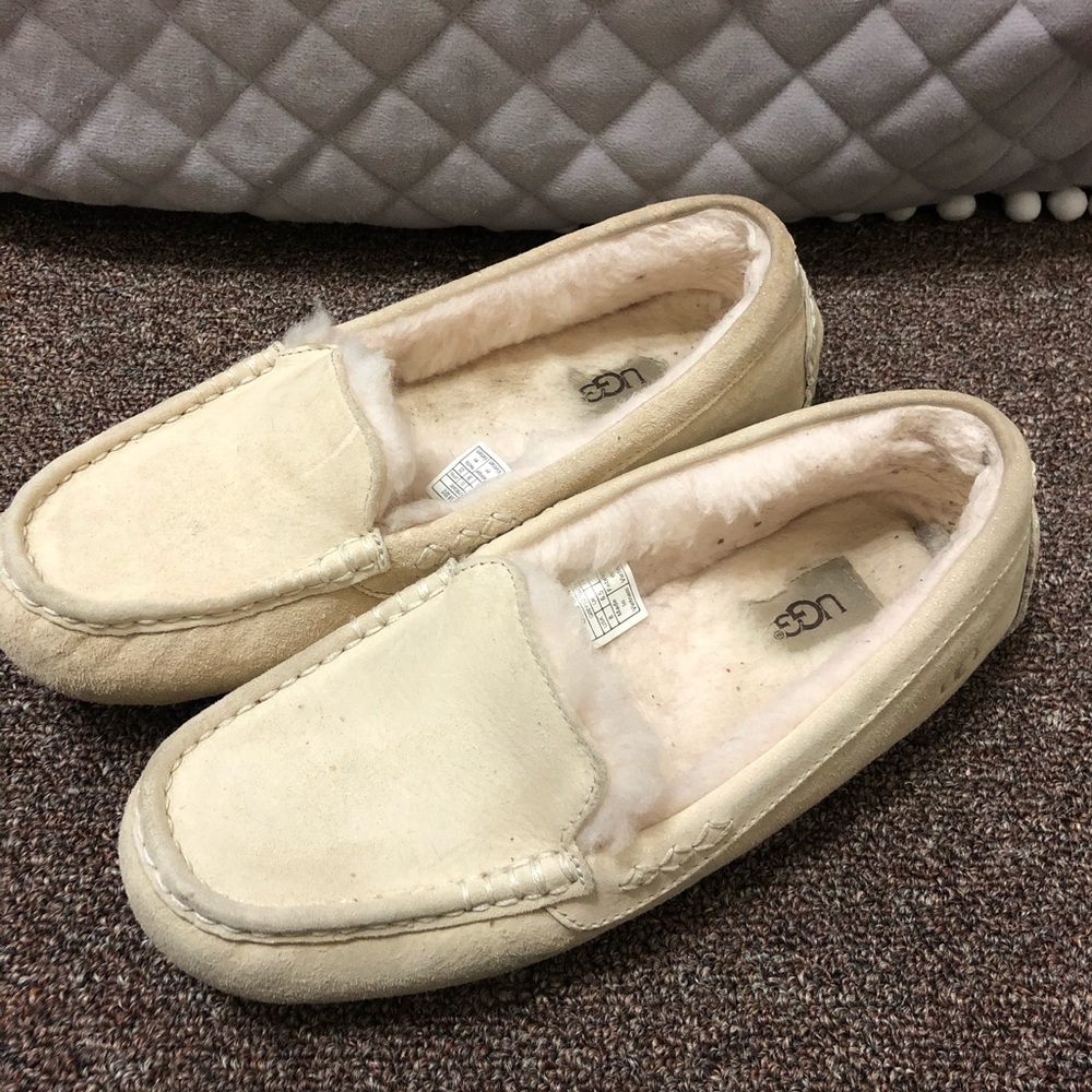 Ugg Moccasins Size 8
